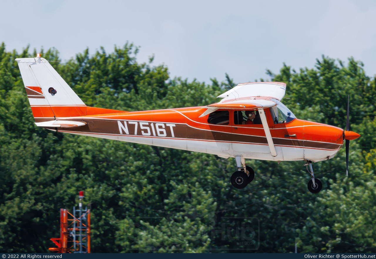 Photo of N7516T - Cessna 172A Skyhawk operated by Private