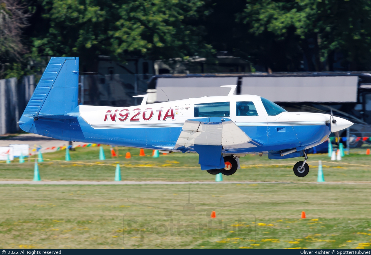 Photo of N9201A - Mooney M20J 201 operated by Private