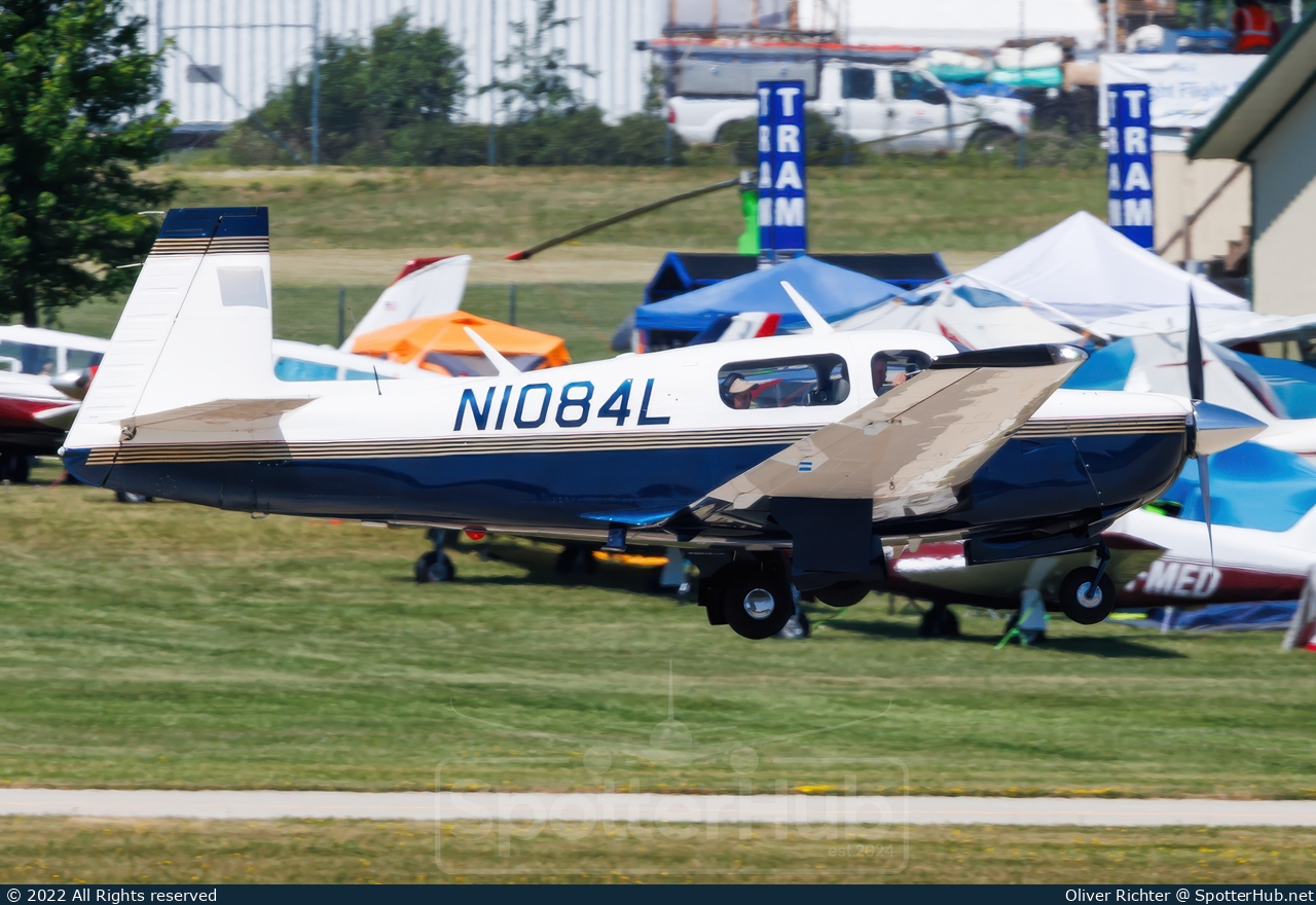 Photo of N1084L - Mooney M20J 201 operated by Private