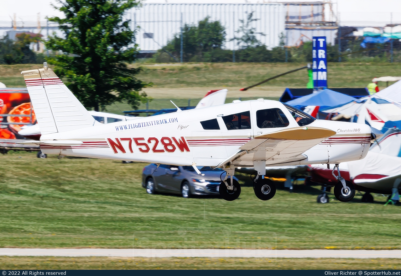 Photo of N7528W - Piper PA-28-180 Cherokee operated by Flight Fast Track