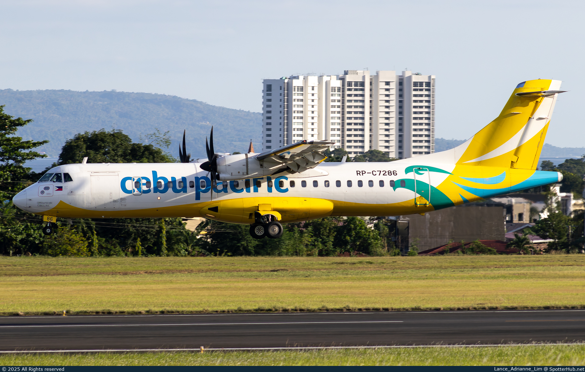 Photo of RP-C7286 - ATR 72-600 operated by Cebu Pacific (opb cebgo)