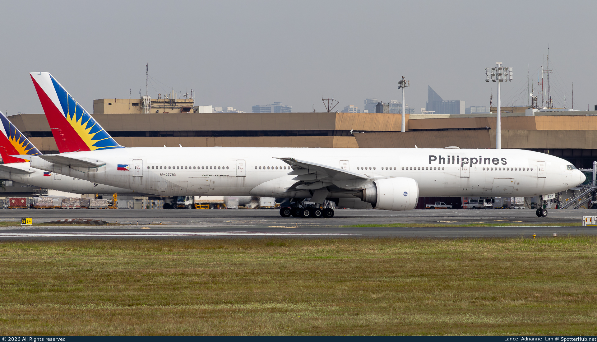 Photo of RP-C7783 - Boeing 777-3U3(ER) operated by Philippine Airlines