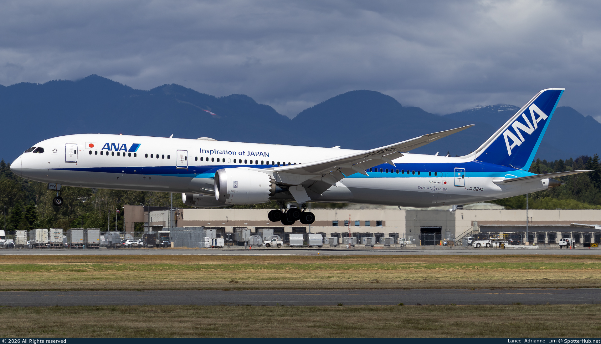 Photo of JA924A - Boeing 787-9 Dreamliner operated by ANA All Nippon Airways (opb Air Japan)