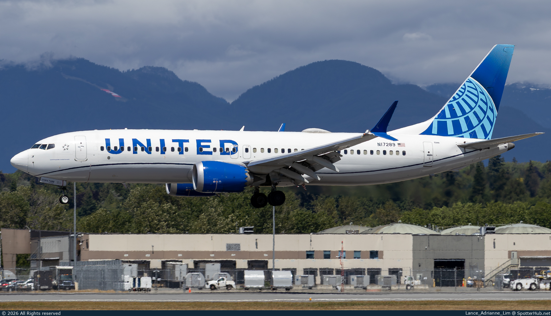 Photo of N17289 - Boeing 737 MAX 8 operated by United Airlines