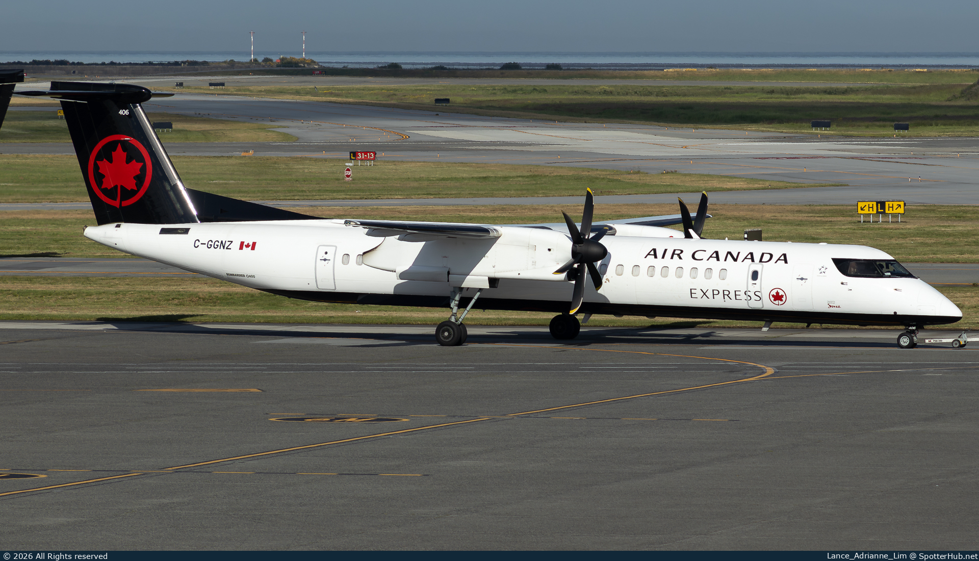 Photo of C-GGNZ - Bombardier DHC-8-402 Dash 8 Q400 operated by Air Canada Express (opb Jazz Air)