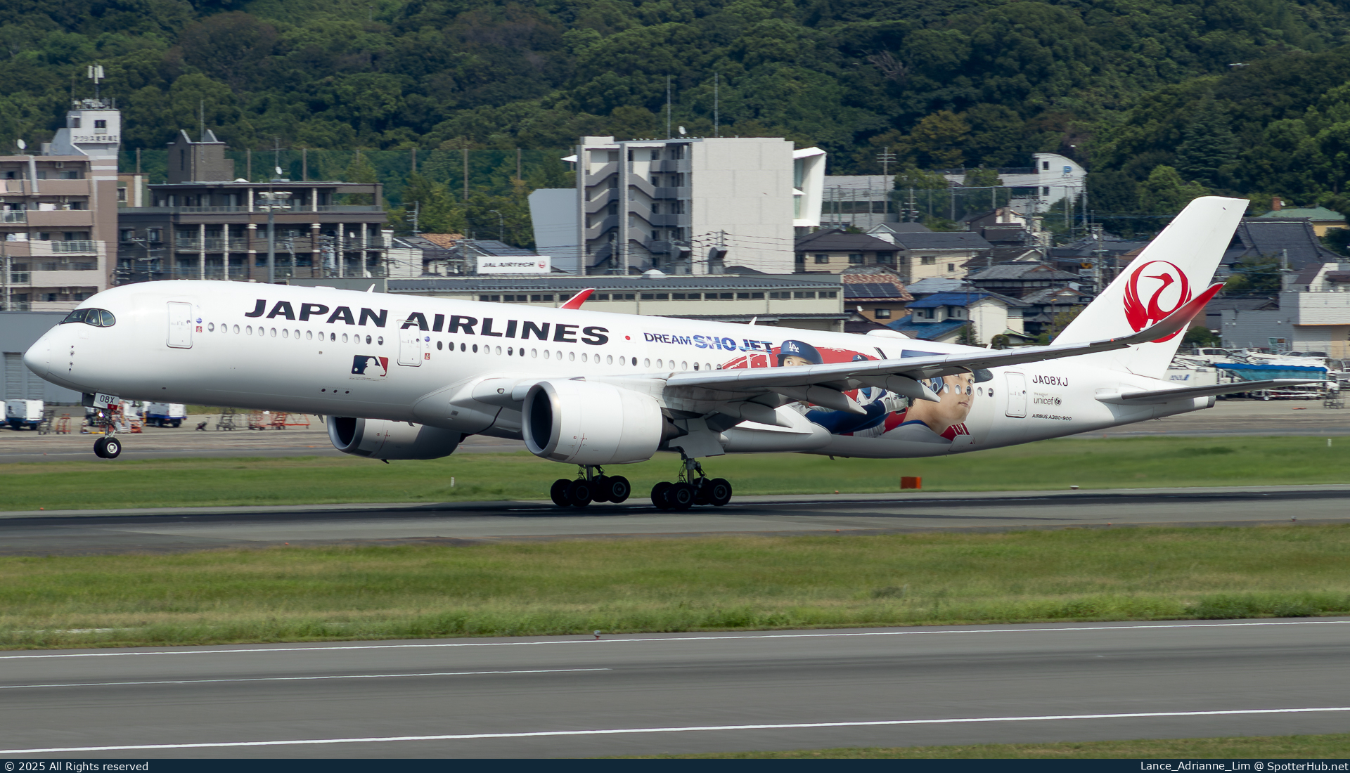 Photo of JA08XJ - Airbus A350-941 operated by Japan Airlines