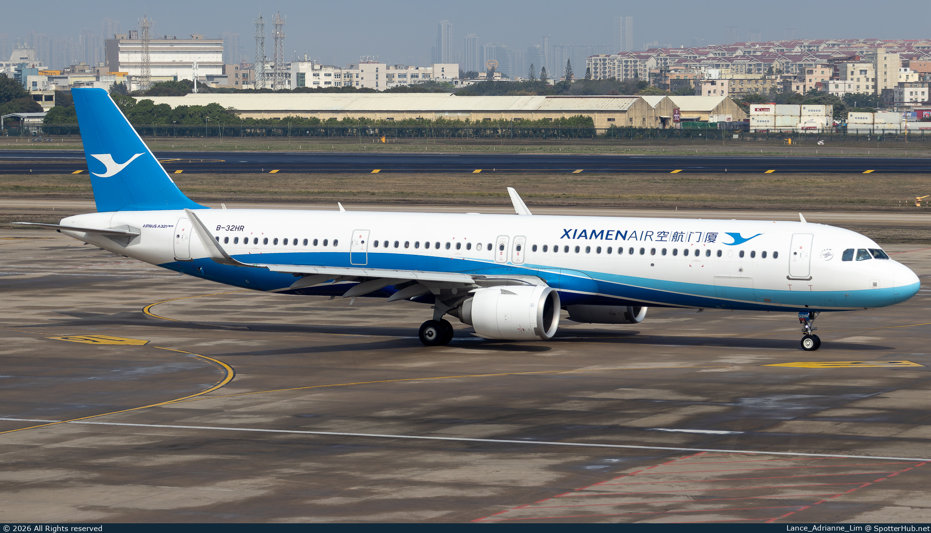 Photo of B-32HR - Airbus A321-252NX operated by Xiamen Airlines