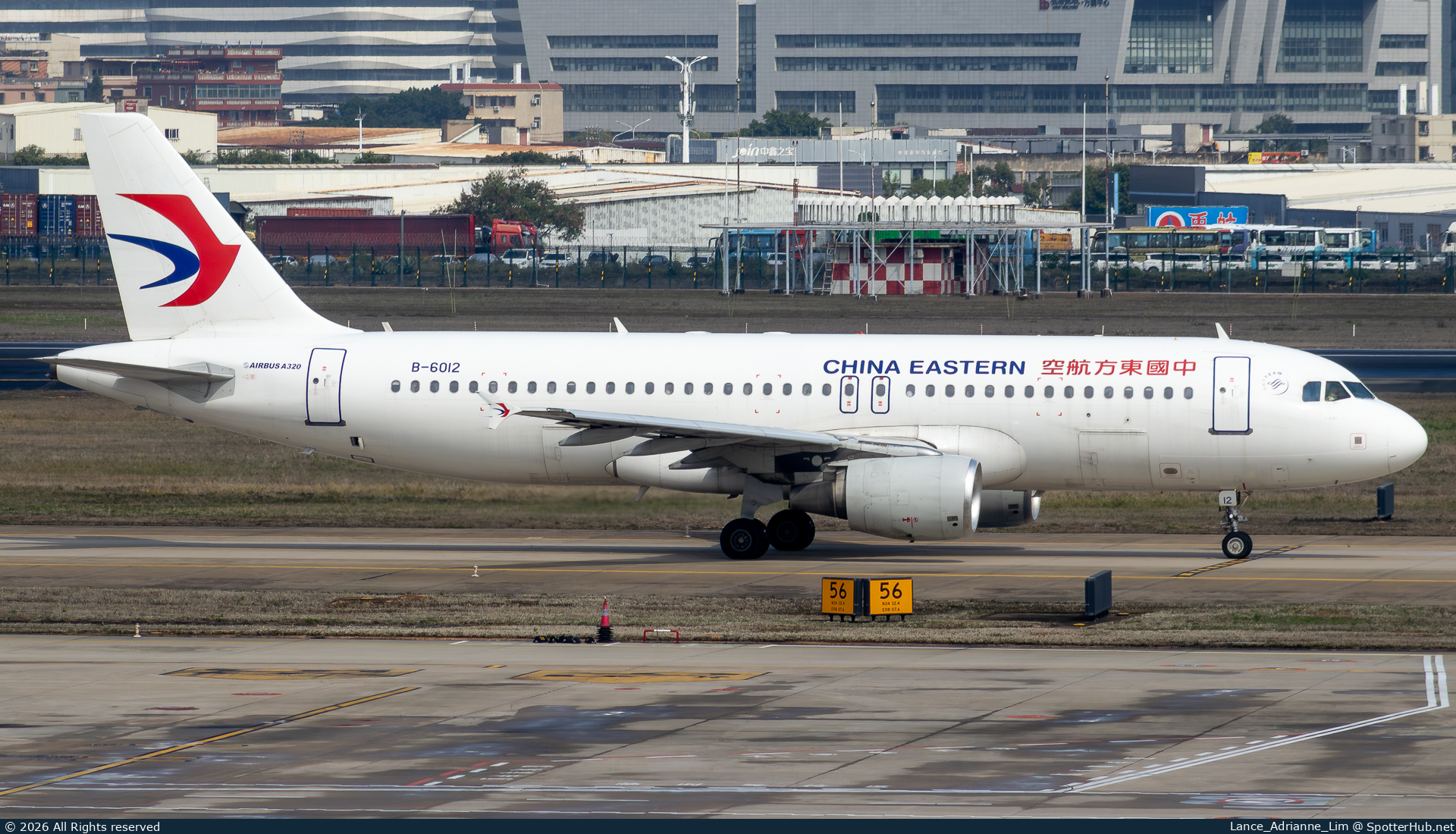 Photo of B-6012 - Airbus A320-214 operated by China Eastern Airlines