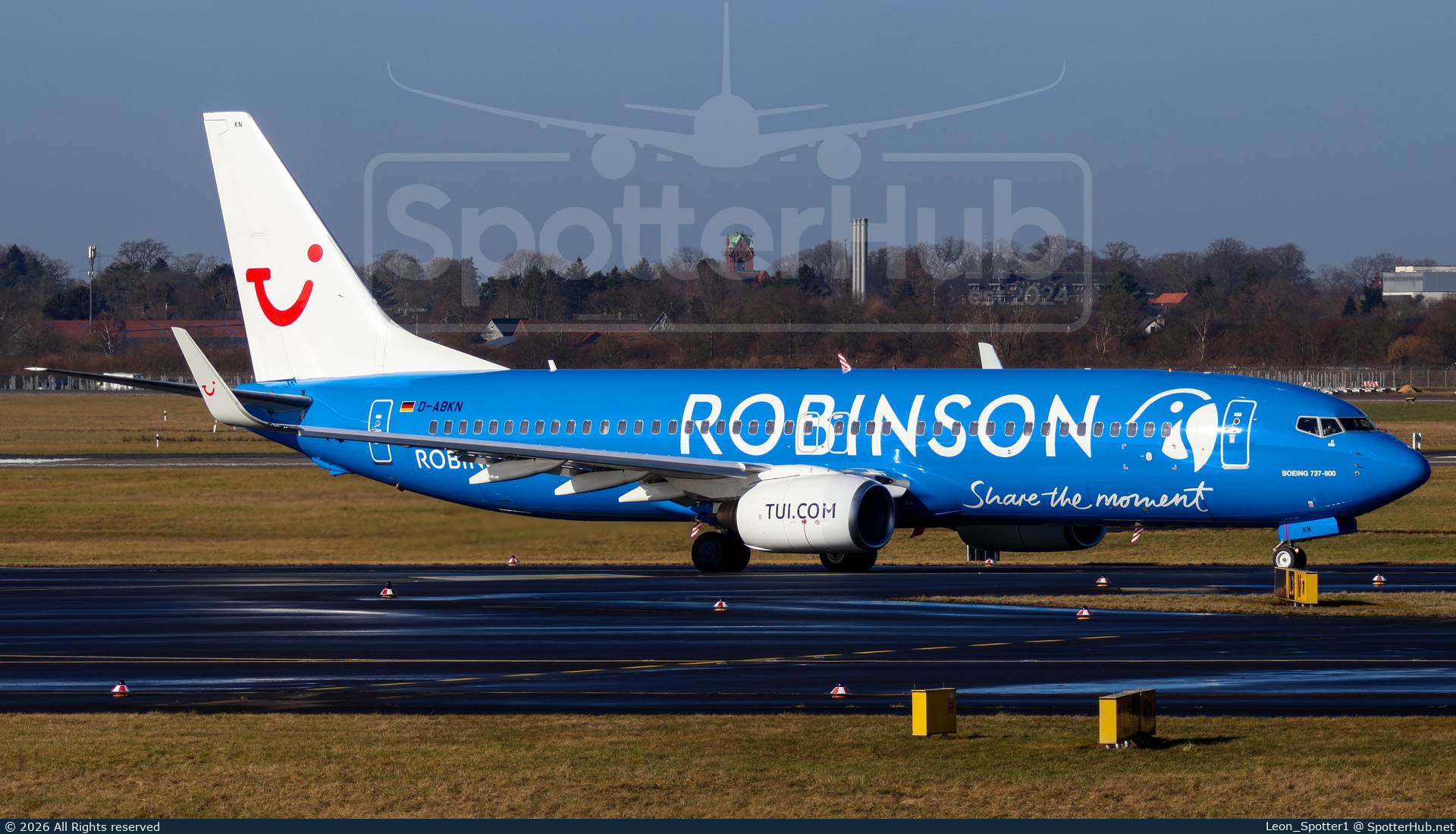 Photo of D-ABKN - Boeing 737-86J operated by TUIfly