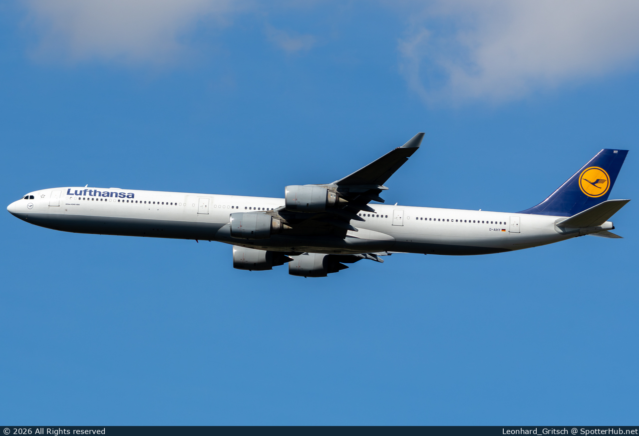 Photo of D-AIHY - Airbus A340-642 operated by Lufthansa