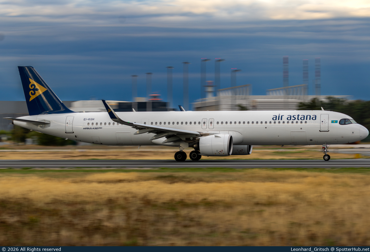 Photo of EI-KGH - Airbus A321-271NX operated by Air Astana