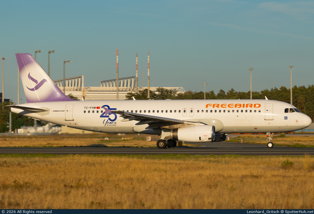 Photo of TC-FHM - Airbus A320-232 operated by Freebird Airlines