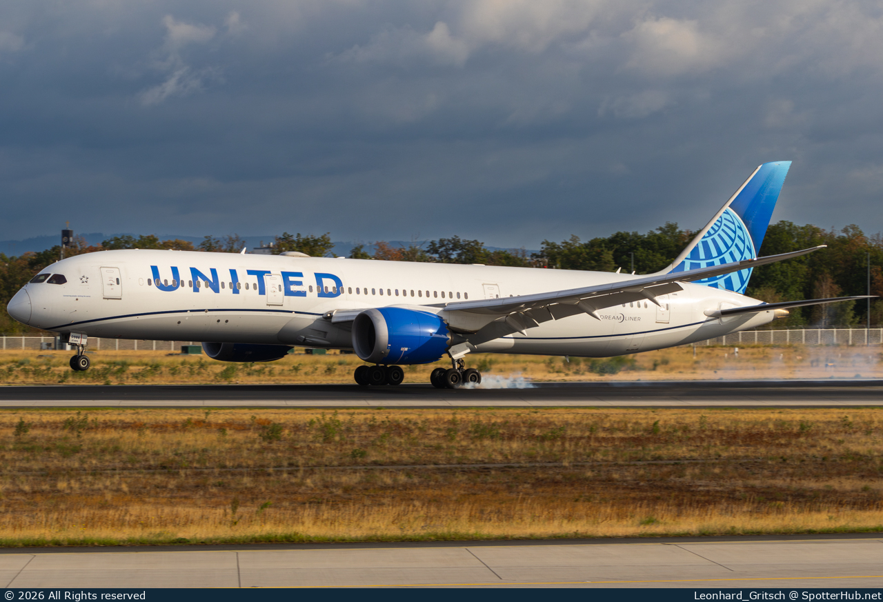 Photo of N19986 - Boeing 787-9 Dreamliner operated by United Airlines