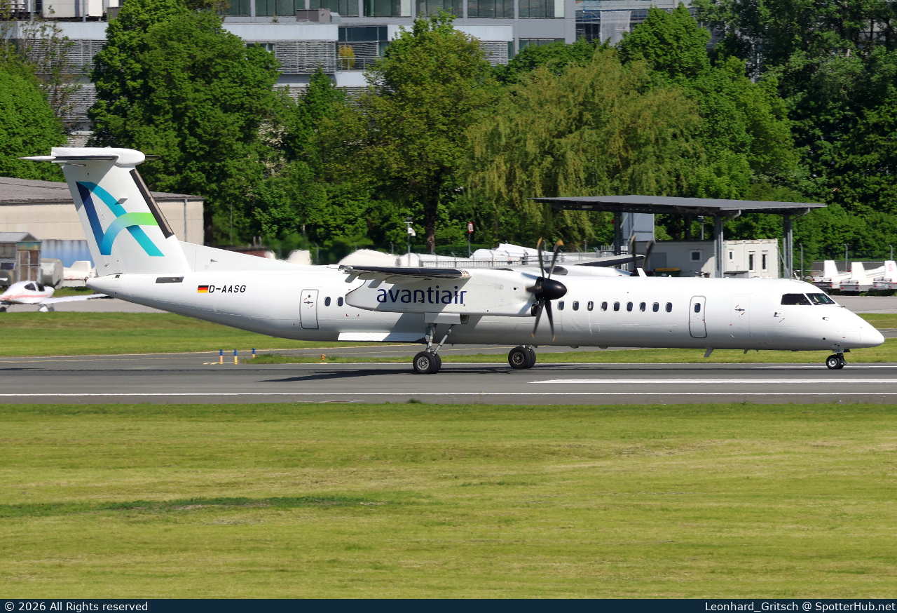 Photo of D-AASG - Bombardier DHC-8-402 Dash 8 Q400 operated by Avanti Air