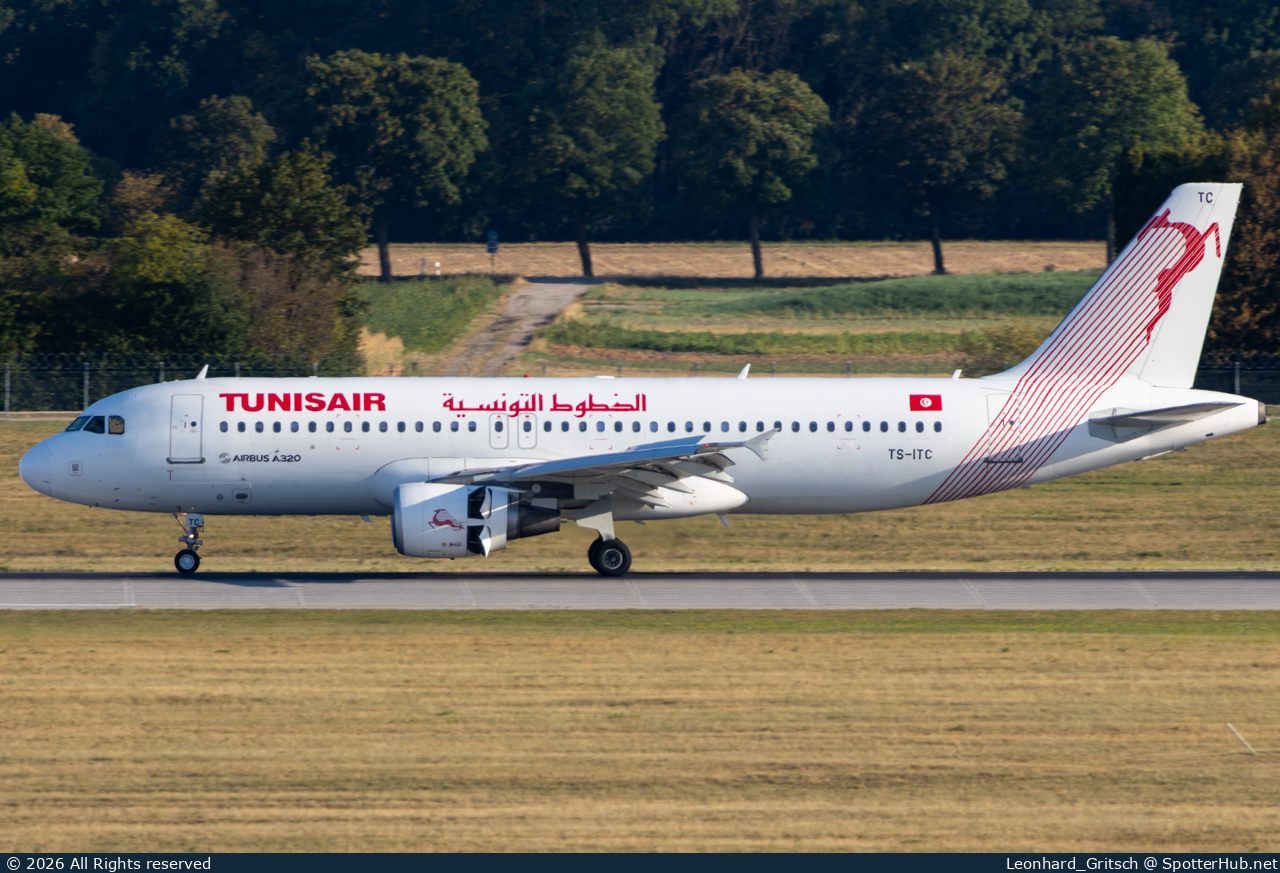 Photo of TS-ITC - Airbus A320-214 operated by Tunisair