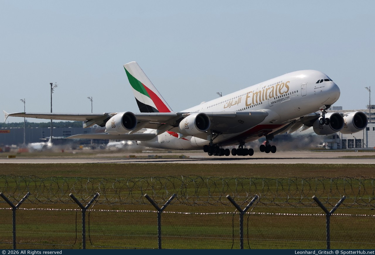 Photo of A6-EER - Airbus A380-861 operated by Emirates