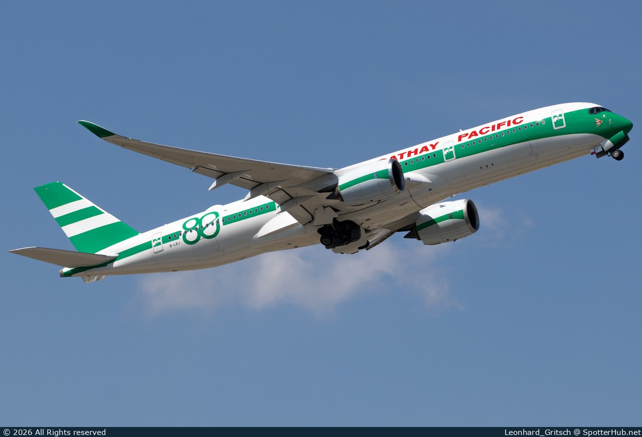 Photo of B-LRJ - Airbus A350-941 operated by Cathay Pacific Airways