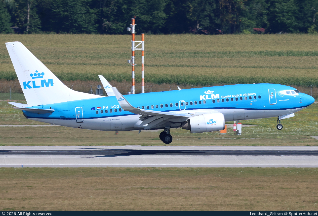 Photo of PH-BGG - Boeing 737-7K2 operated by KLM Royal Dutch Airlines