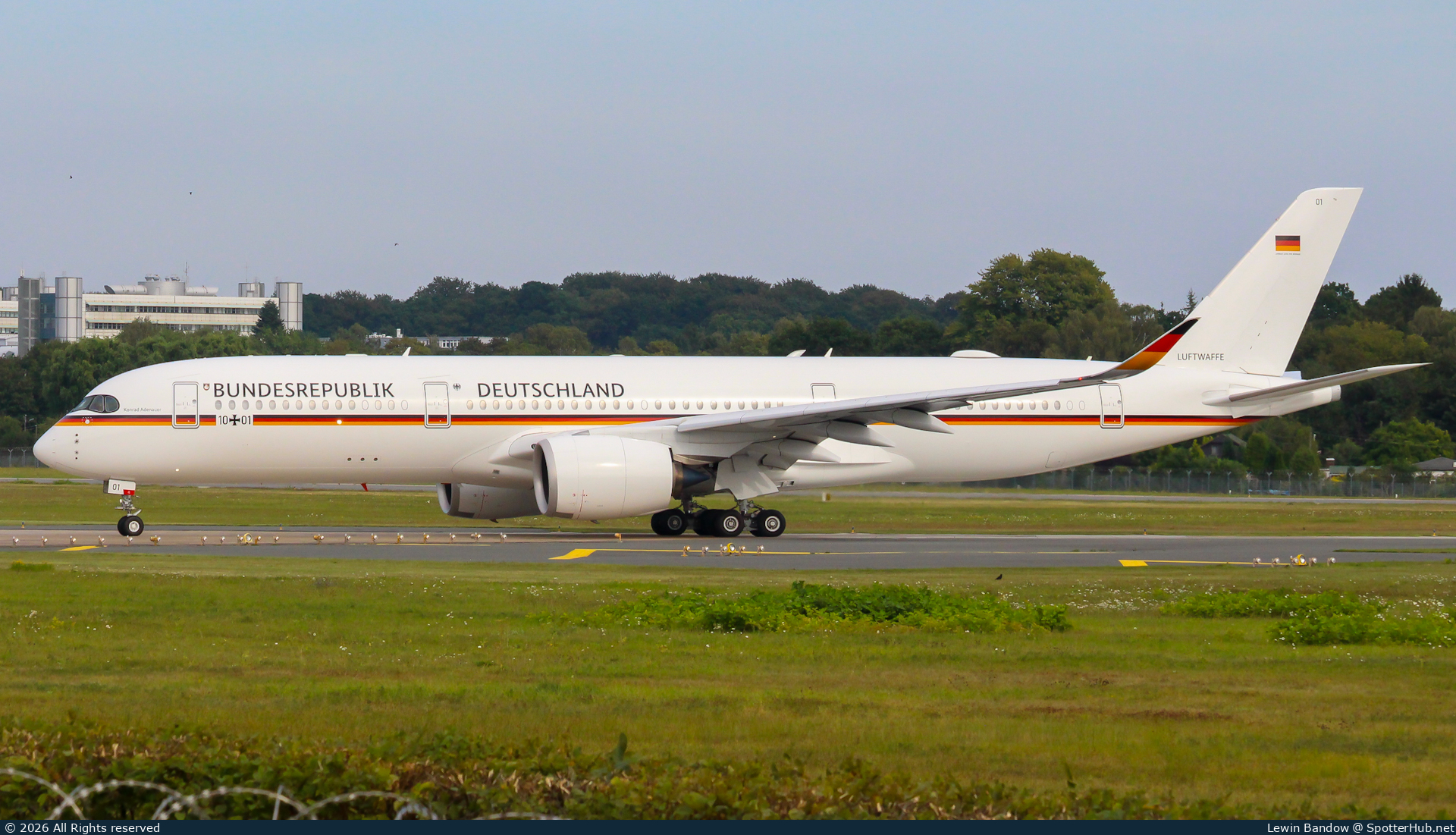 Photo of 10+01 - Airbus A350-941(CJ) operated by German Air Force