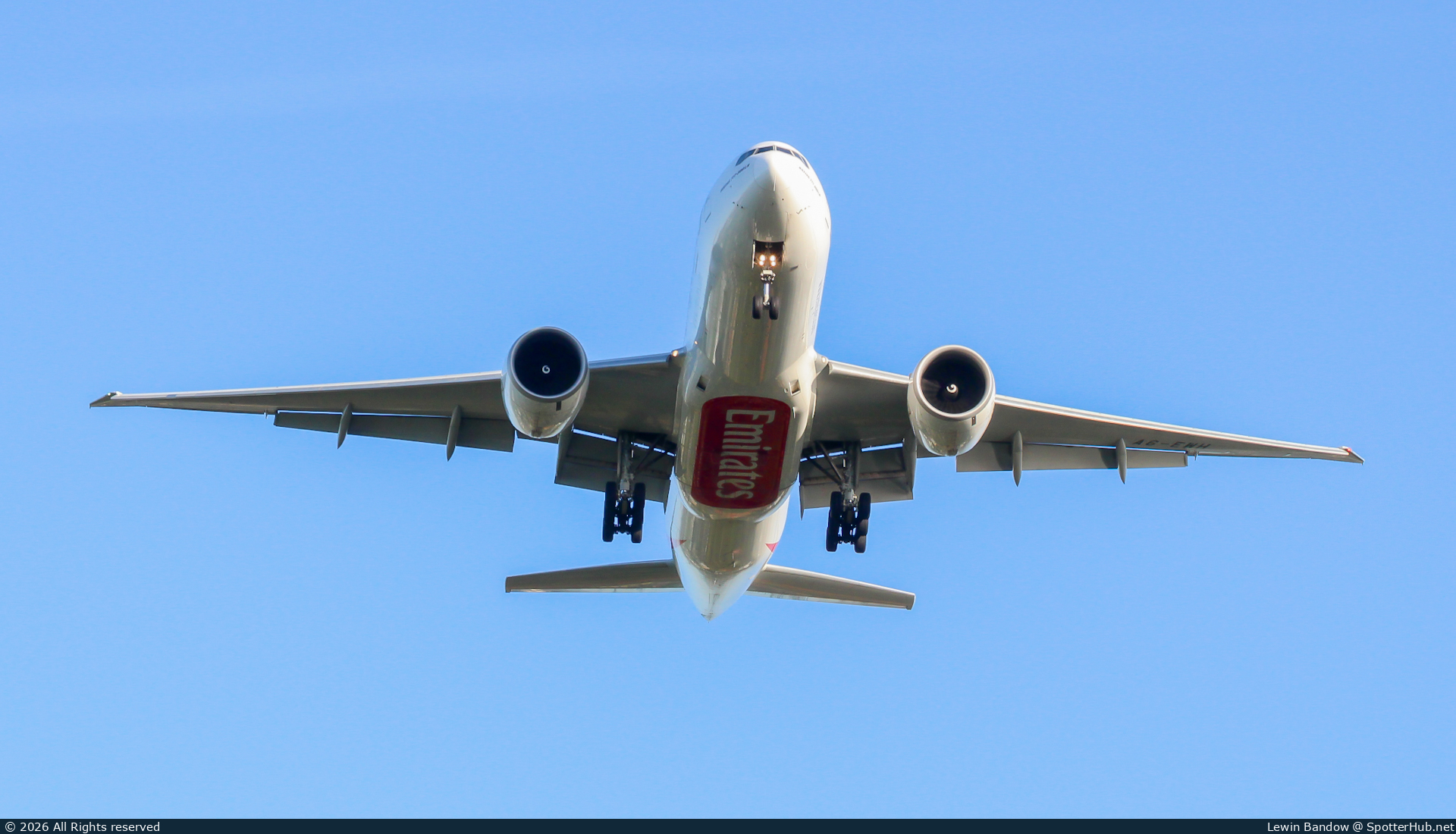 Photo of A6-EWH - Boeing 777-21H(LR) operated by Emirates