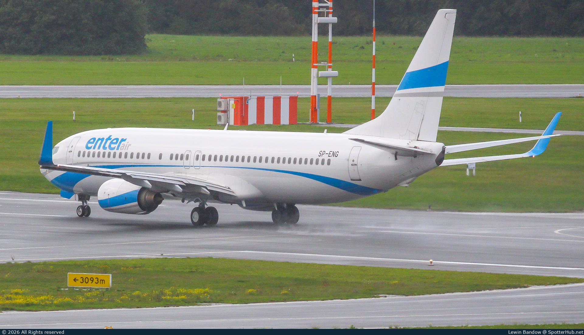 Photo of SP-ENG - Boeing 737-8CX operated by Enter Air