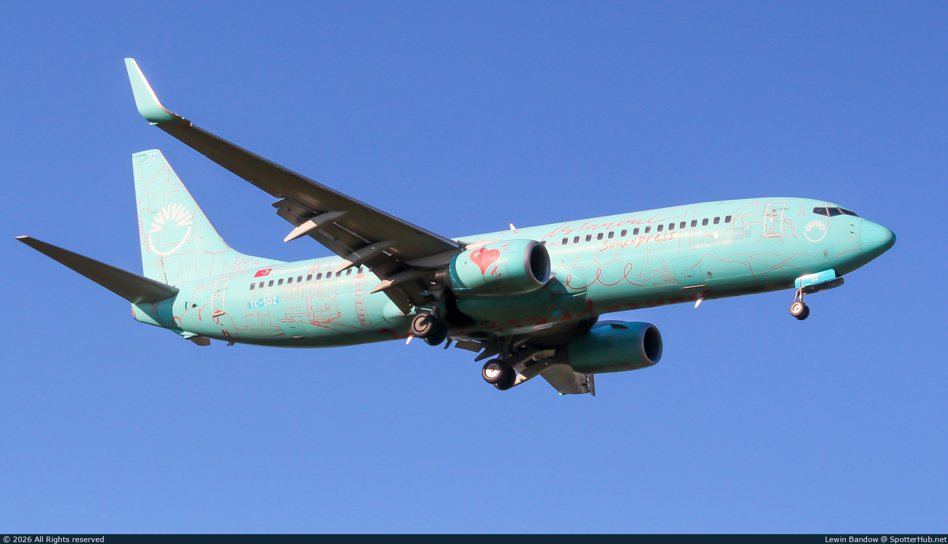 Photo of TC-SOZ - Boeing 737-8HX operated by SunExpress