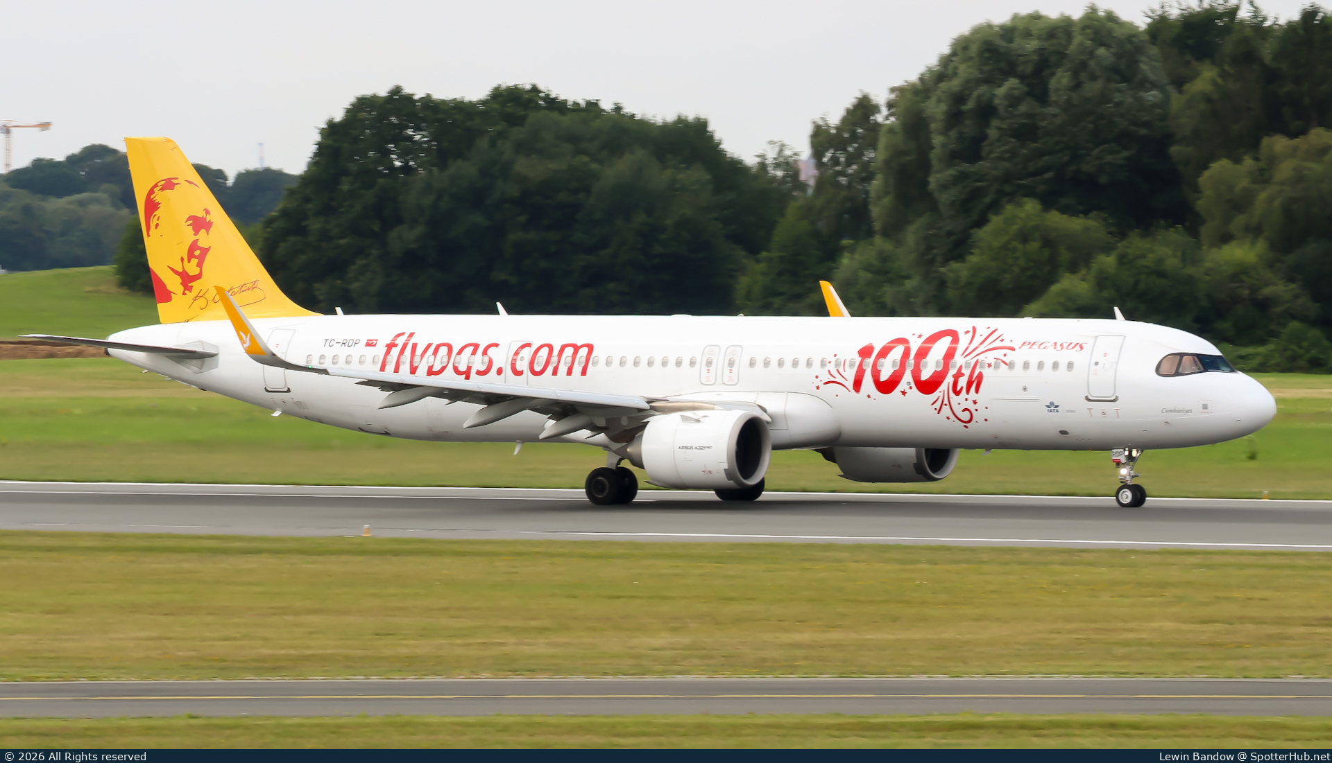 Photo of TC-RDP - Airbus A321-251NX operated by Pegasus Airlines