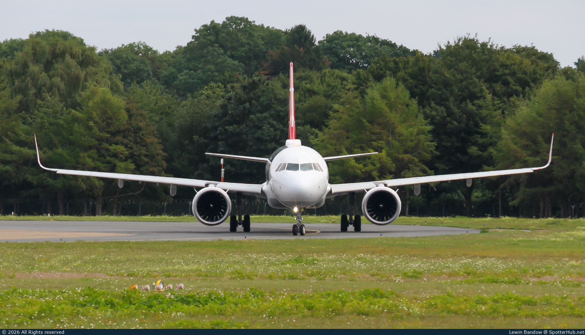 Photo of TC-LTO - Airbus A321-271NX operated by Turkish Airlines