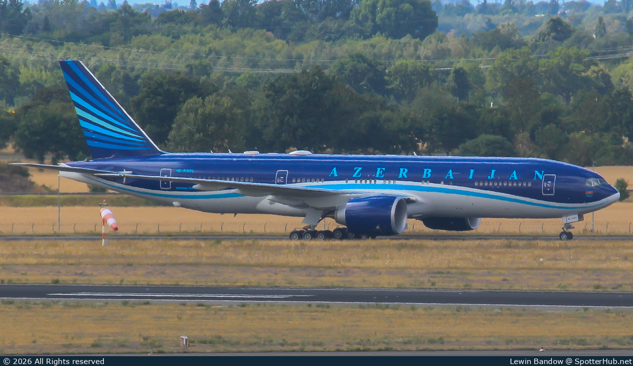 Photo of 4K-AI001 - Boeing 777-200LR operated by Government of Azerbaijan