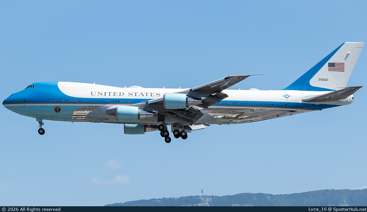Photo of 92-9000 - Boeing VC-25A operated by US Air Force