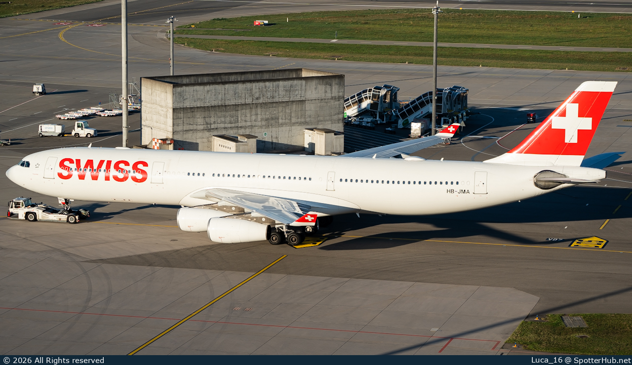 Photo of HB-JMA - Airbus A340-313 operated by Swiss International Air Lines