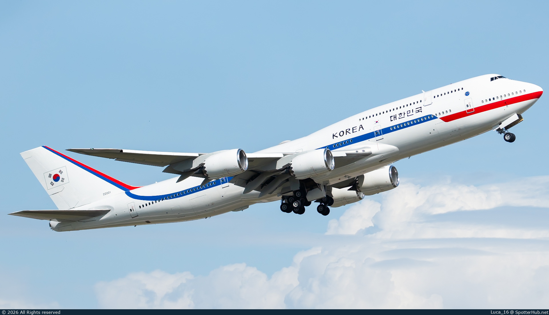 Photo of 22001 - Boeing 747-8B5 operated by Government of the Republic of Korea