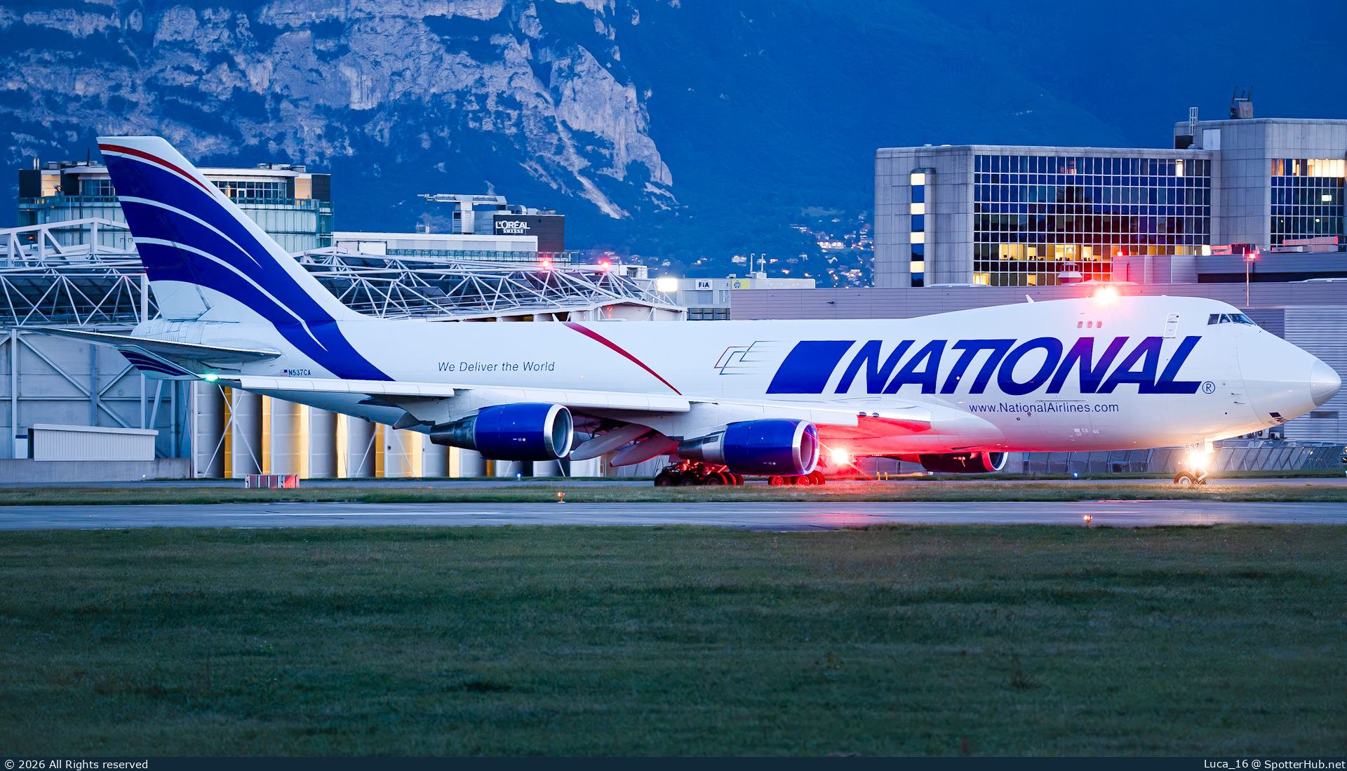 Photo of N537CA - Boeing 747-446F operated by National Airlines [2006]