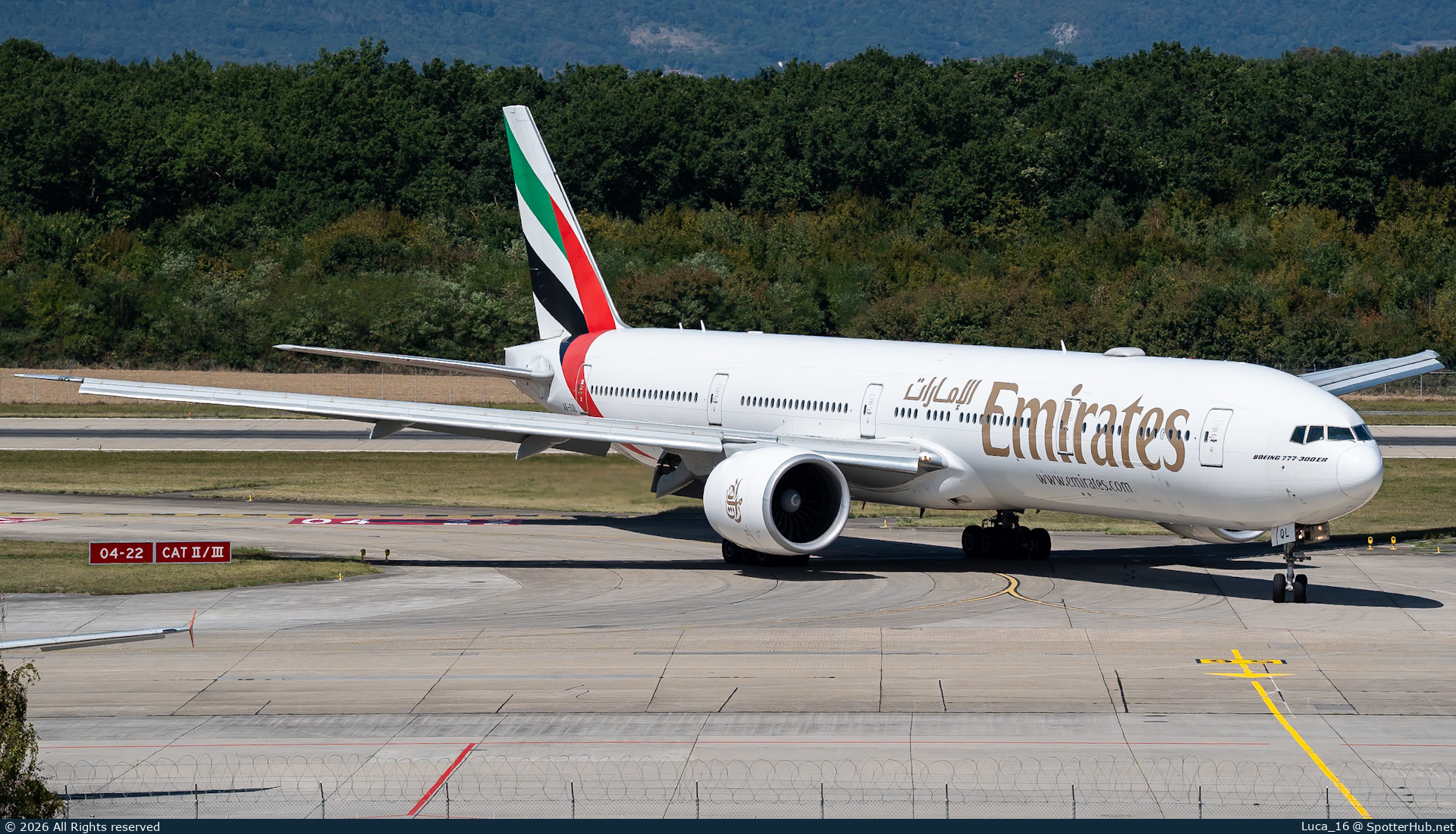 Photo of A6-EQL - Boeing 777-31H(ER) operated by Emirates