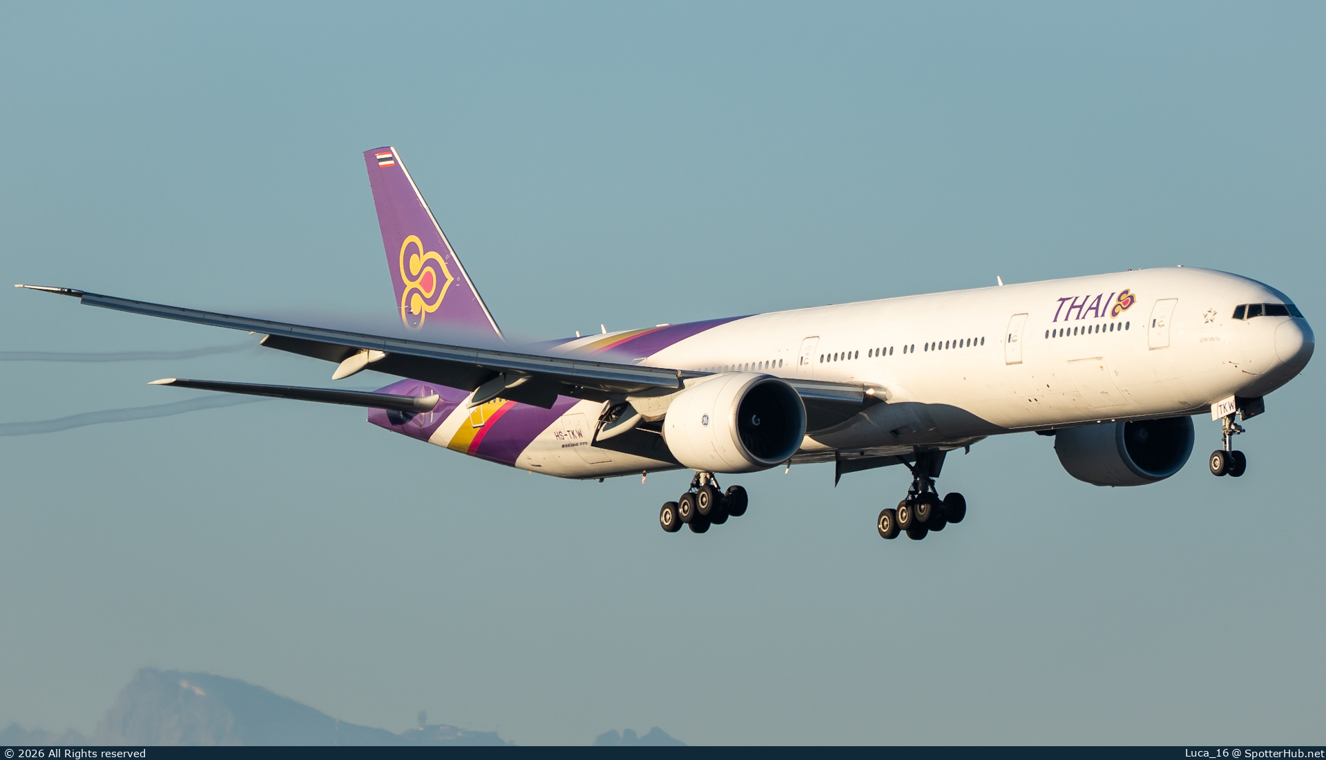 Photo of HS-TKW - Boeing 777-3D7(ER) operated by Thai Airways International