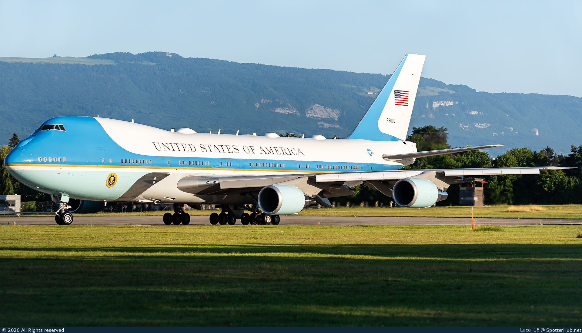 Photo of 92-9000 - Boeing VC-25A operated by US Air Force