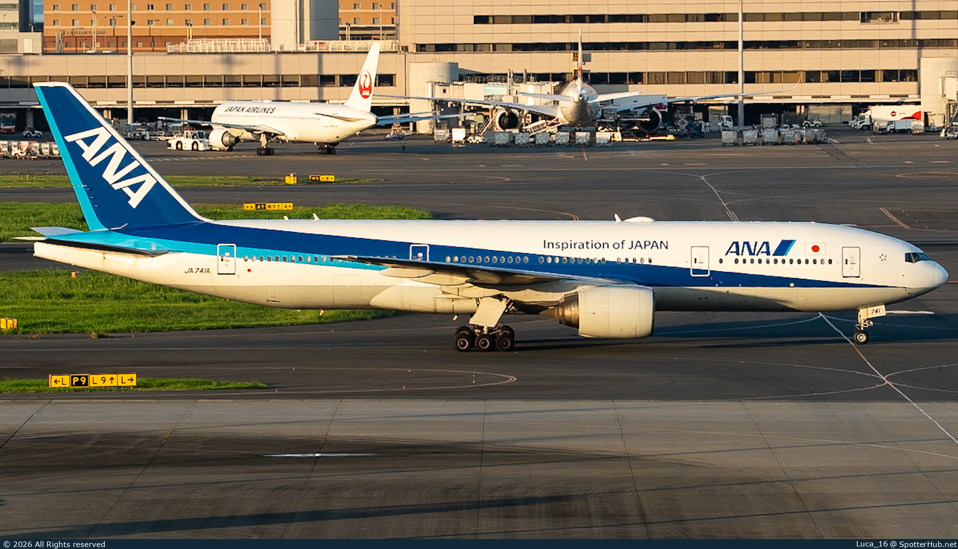 Photo of JA741A - Boeing 777-281(ER) operated by ANA All Nippon Airways