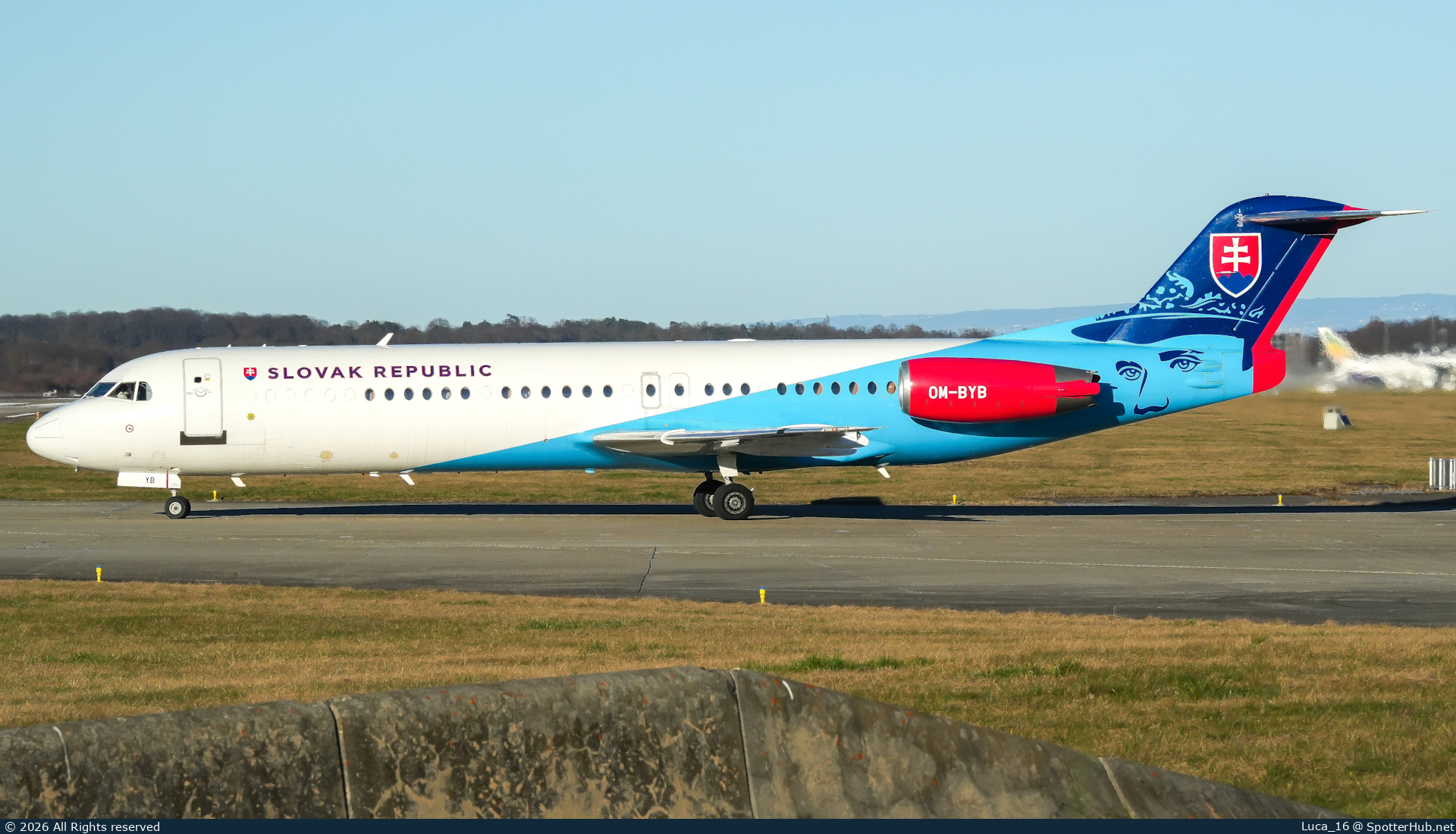 Photo of OM-BYB - Fokker 100 operated by Government of Slovakia