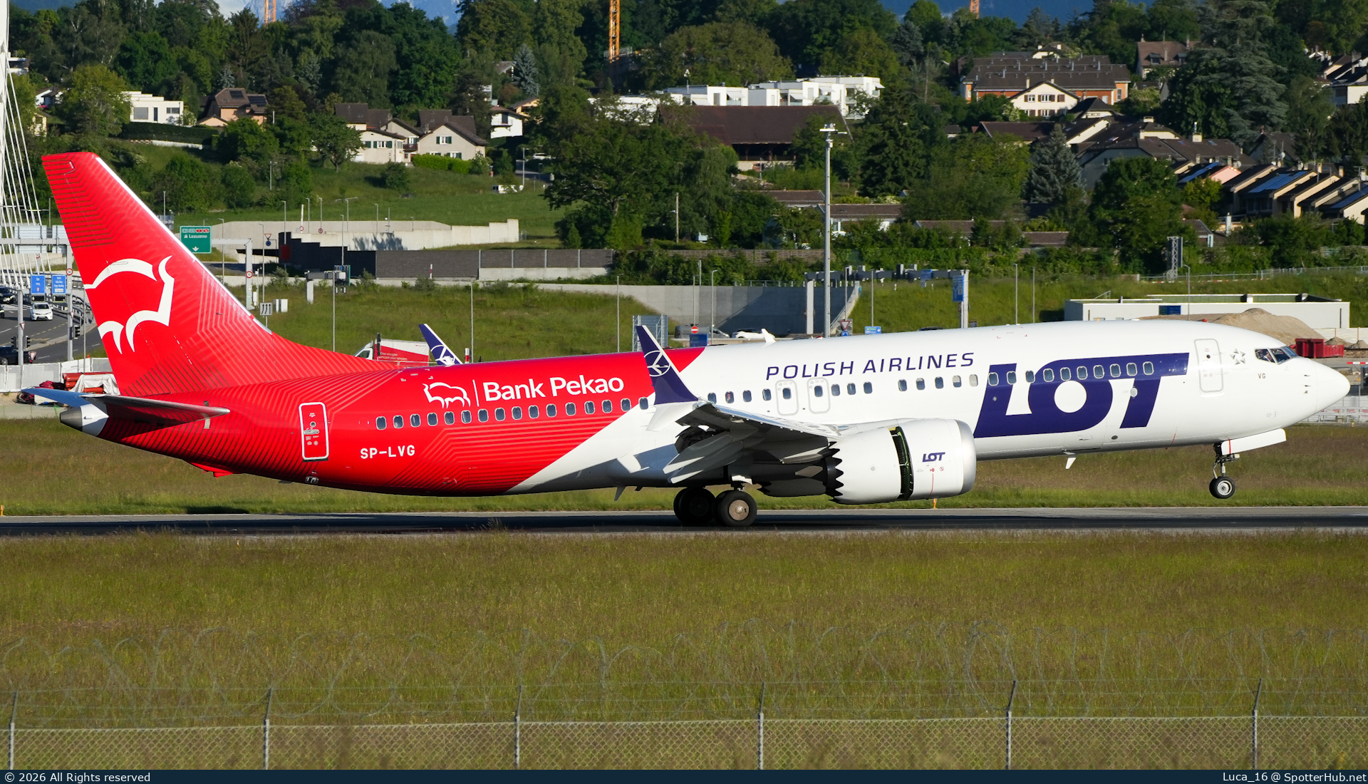 Photo of SP-LVG - Boeing 737 MAX 8 operated by LOT Polish Airlines