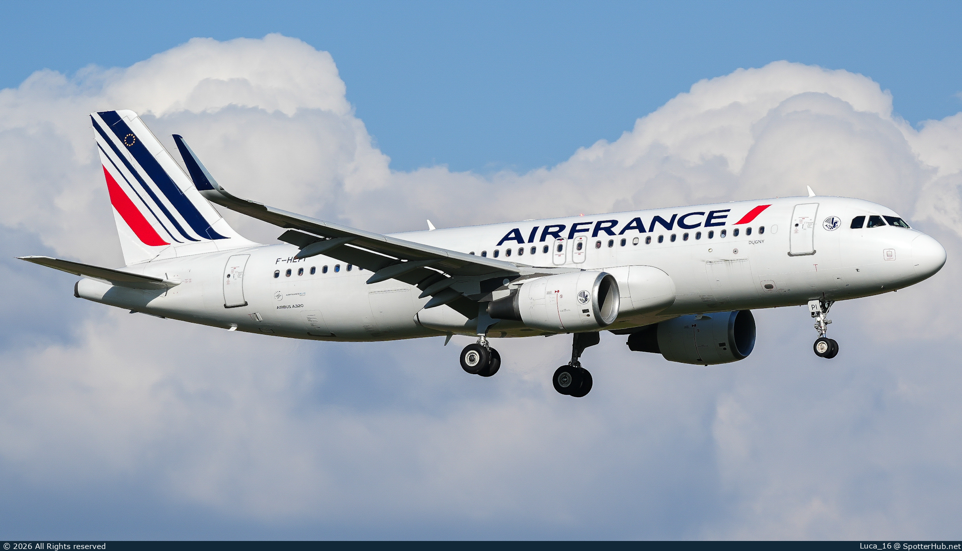 Photo of F-HEPI - Airbus A320-214 operated by Air France