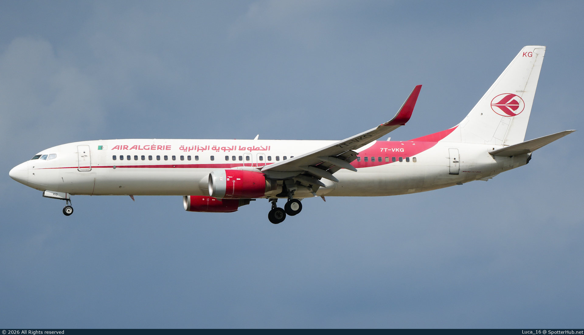 Photo of 7T-VKG - Boeing 737-8D6 operated by Air Algérie