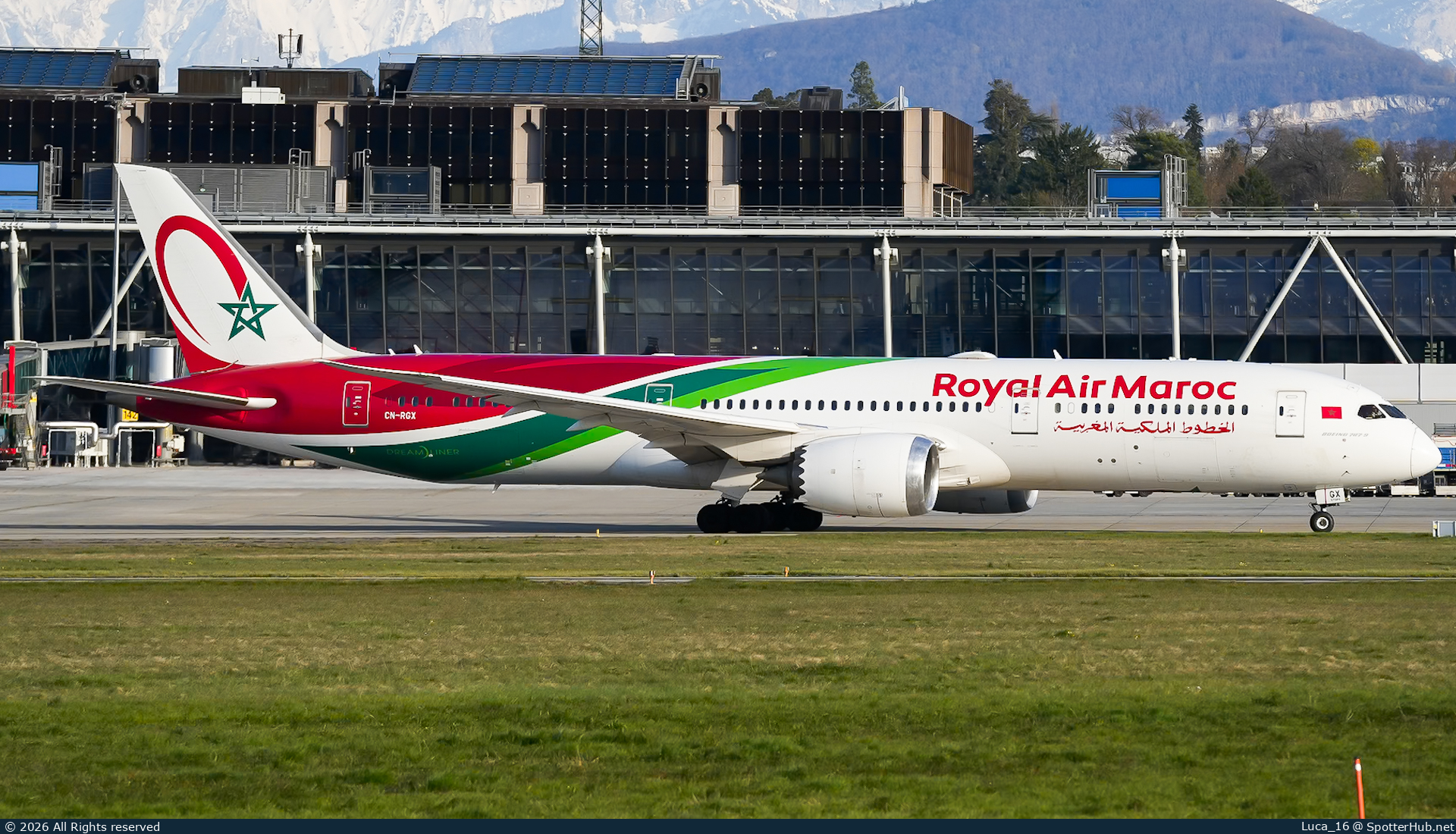 Photo of CN-RGX - Boeing 787-9 Dreamliner operated by Royal Air Maroc