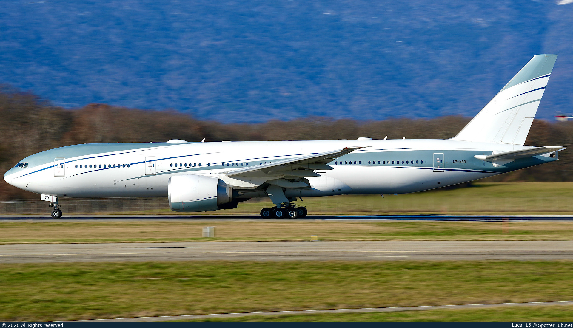 Photo of A7-MSD - Boeing 777-2KQ(LR) operated by Qatar Amiri Flight