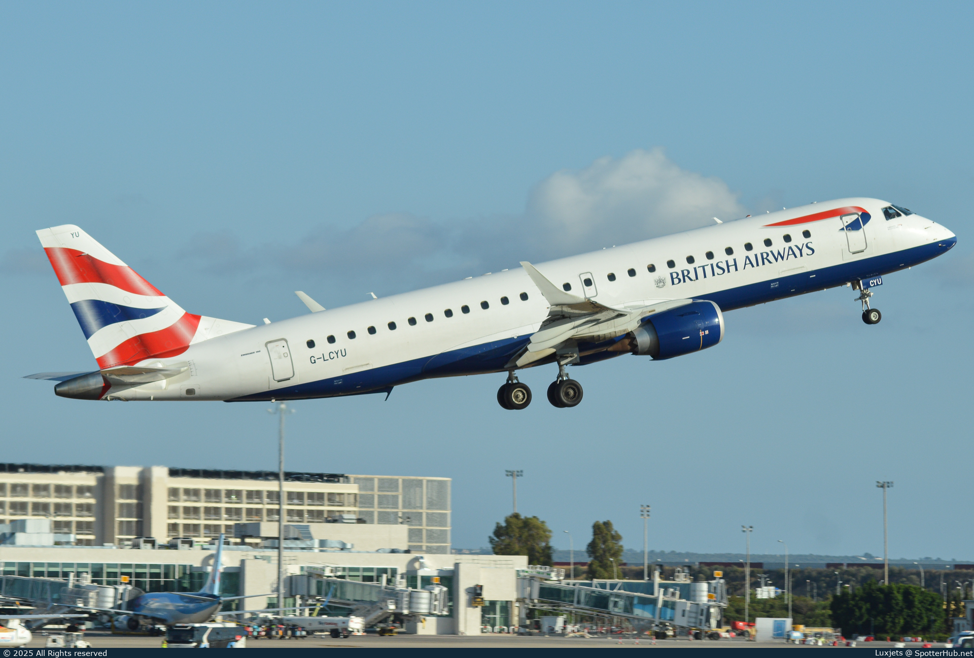 Photo of G-LCYU - Embraer ERJ-190SR operated by BA CityFlyer
