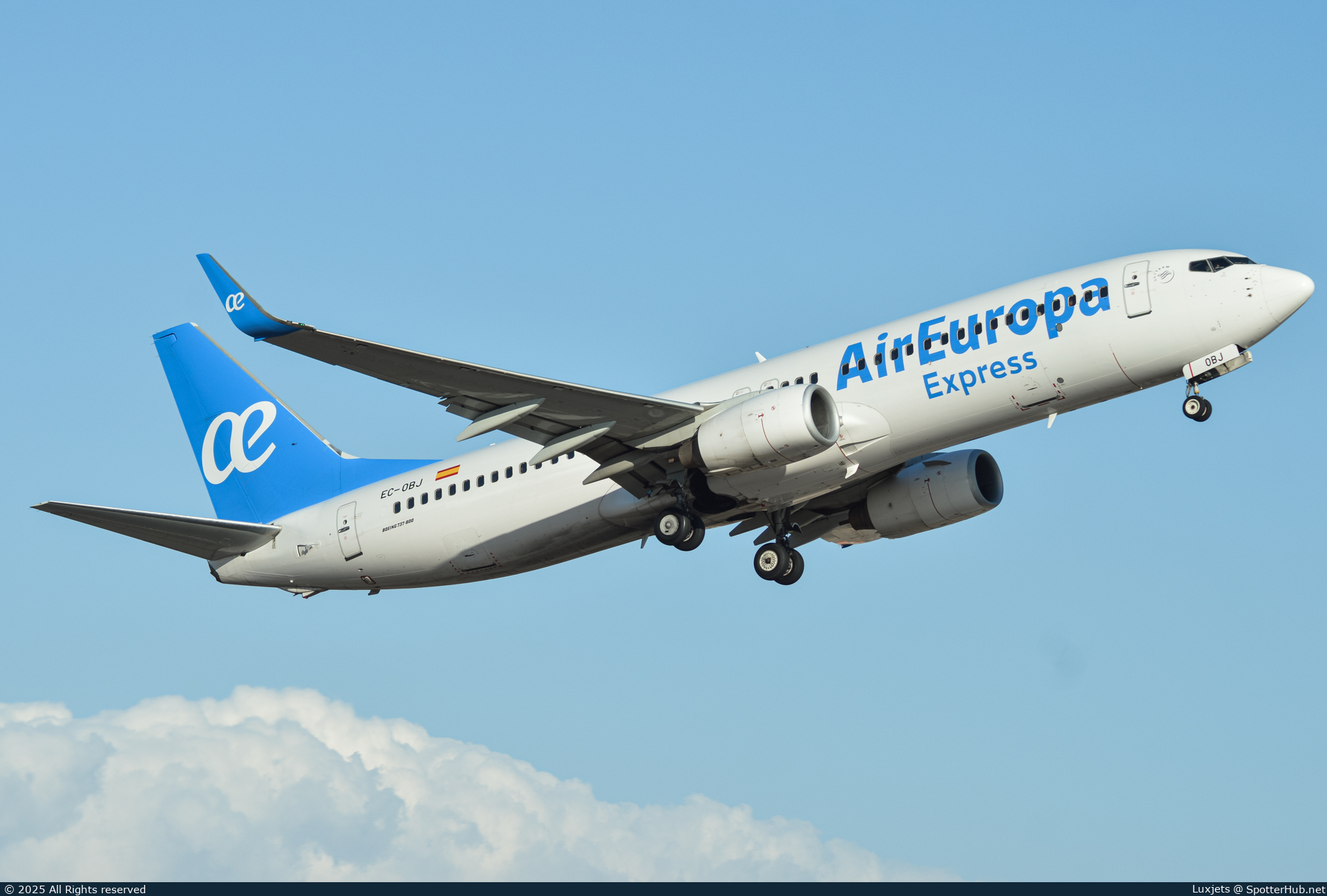 Photo of EC-OBJ - Boeing 737-8GJ operated by Air Europa Express (opb Aeronova)