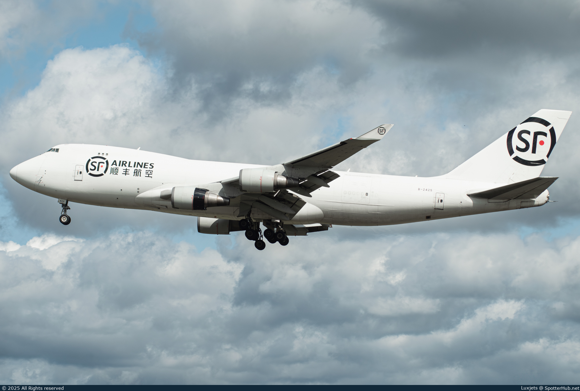 Photo of B-2425 - Boeing 747-40BF(ER) operated by SF Airlines