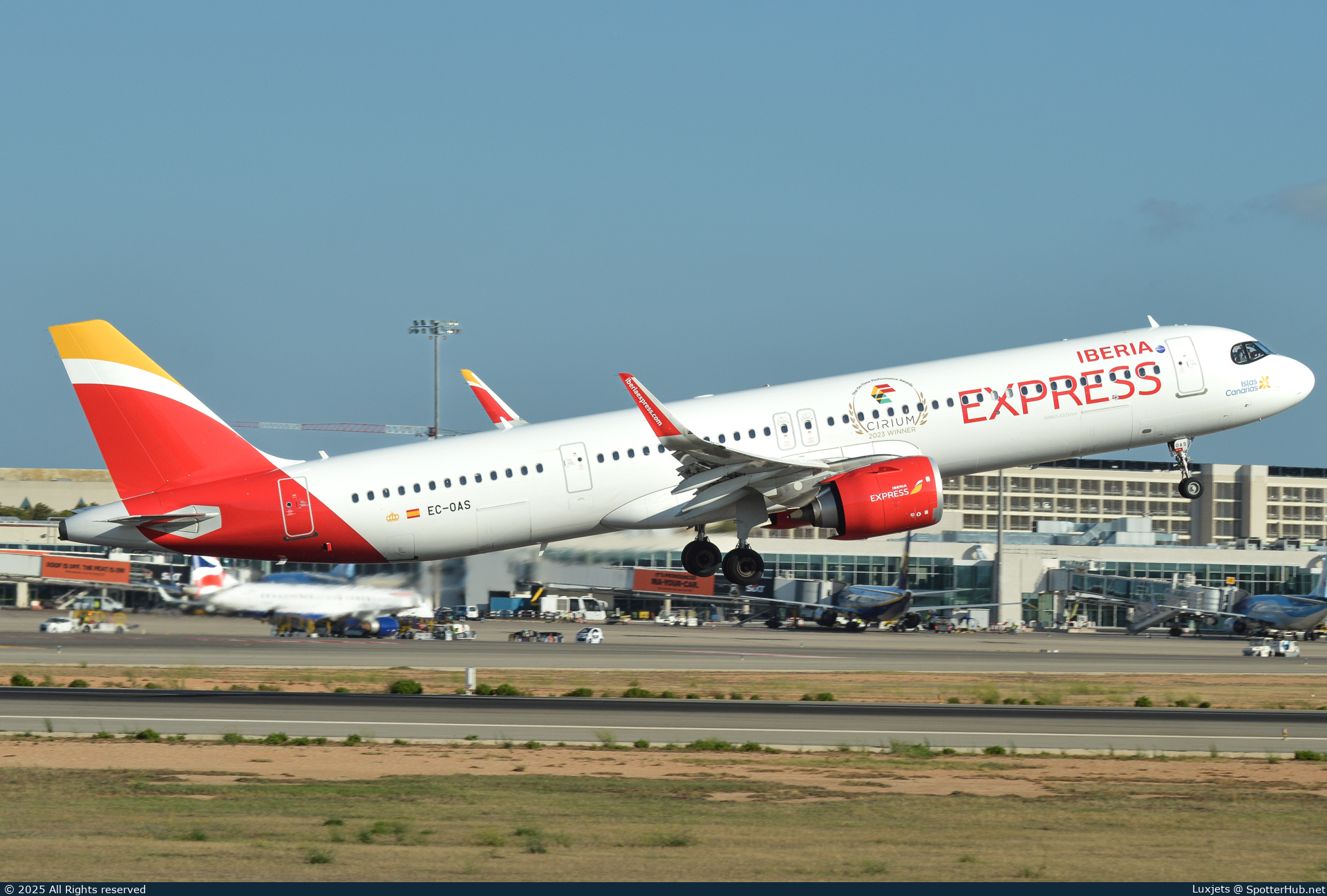 Photo of EC-OAS - Airbus A321-251NX operated by Iberia Express