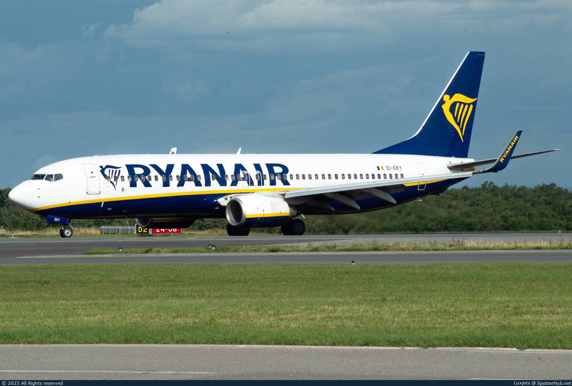 Photo of EI-EKY - Boeing 737-8AS operated by Ryanair