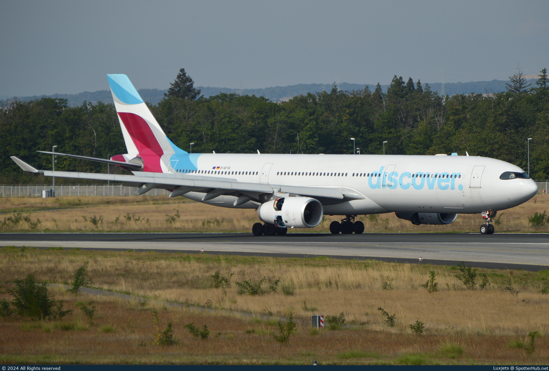 Photo of D-AFYQ - Airbus A330-343 operated by Discover Airlines