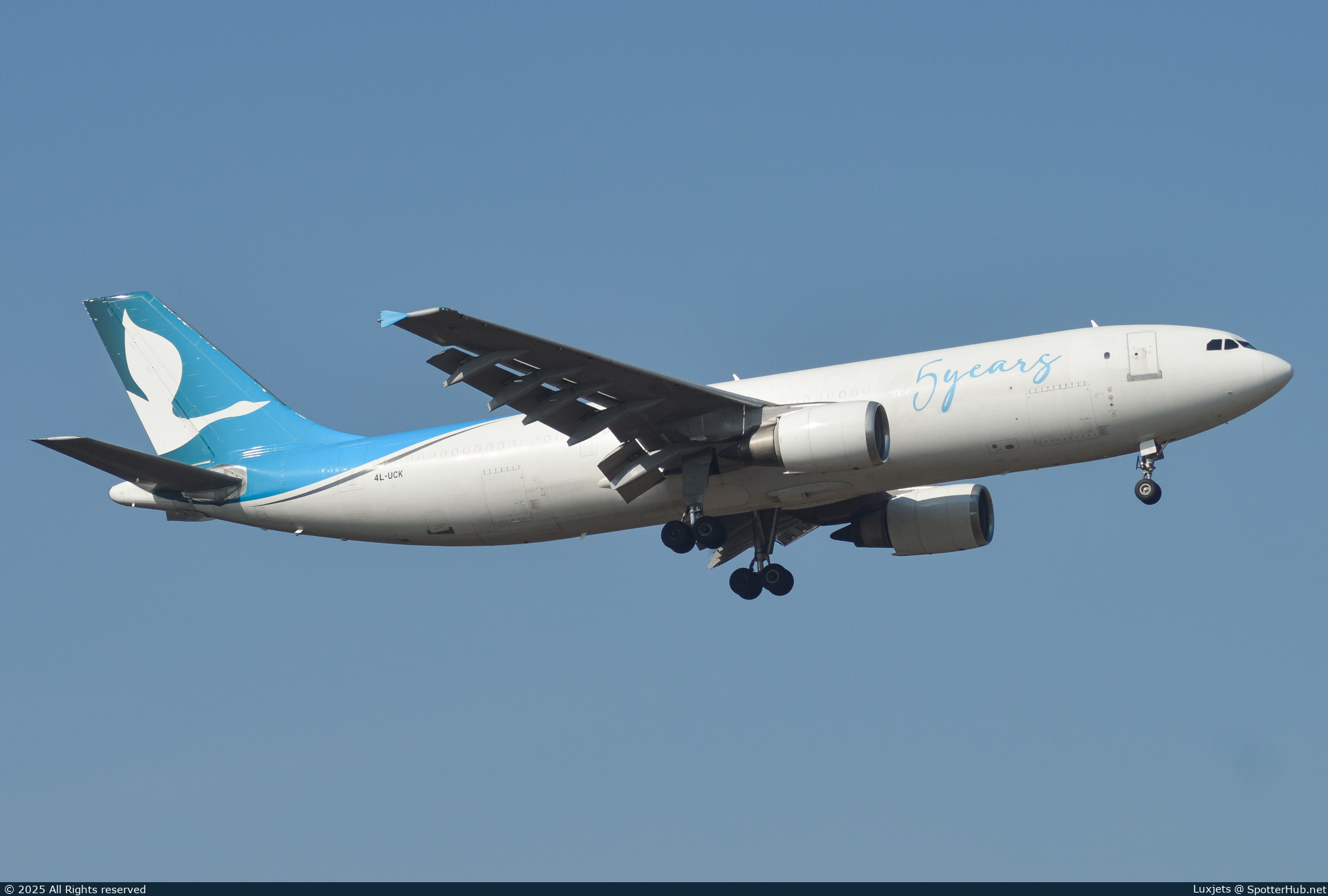 Photo of 4L-UCK - Airbus A300B4-605R(F) operated by Easy Charter